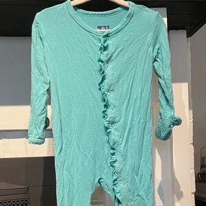 KicKee Pants Ruffle Onesie
12-18 month size